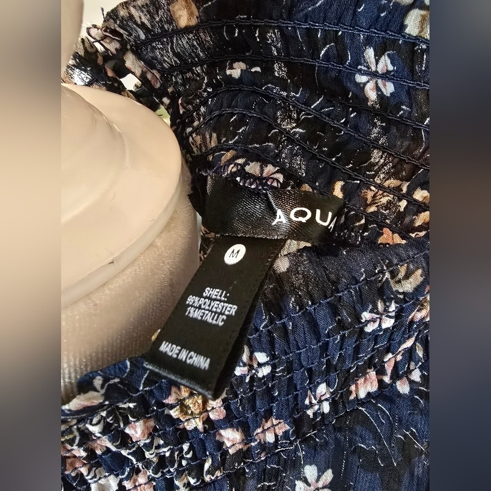 Aqua Women’s Long Sleeve Floral Metallic Blouse Size M - Picture 6 of 6